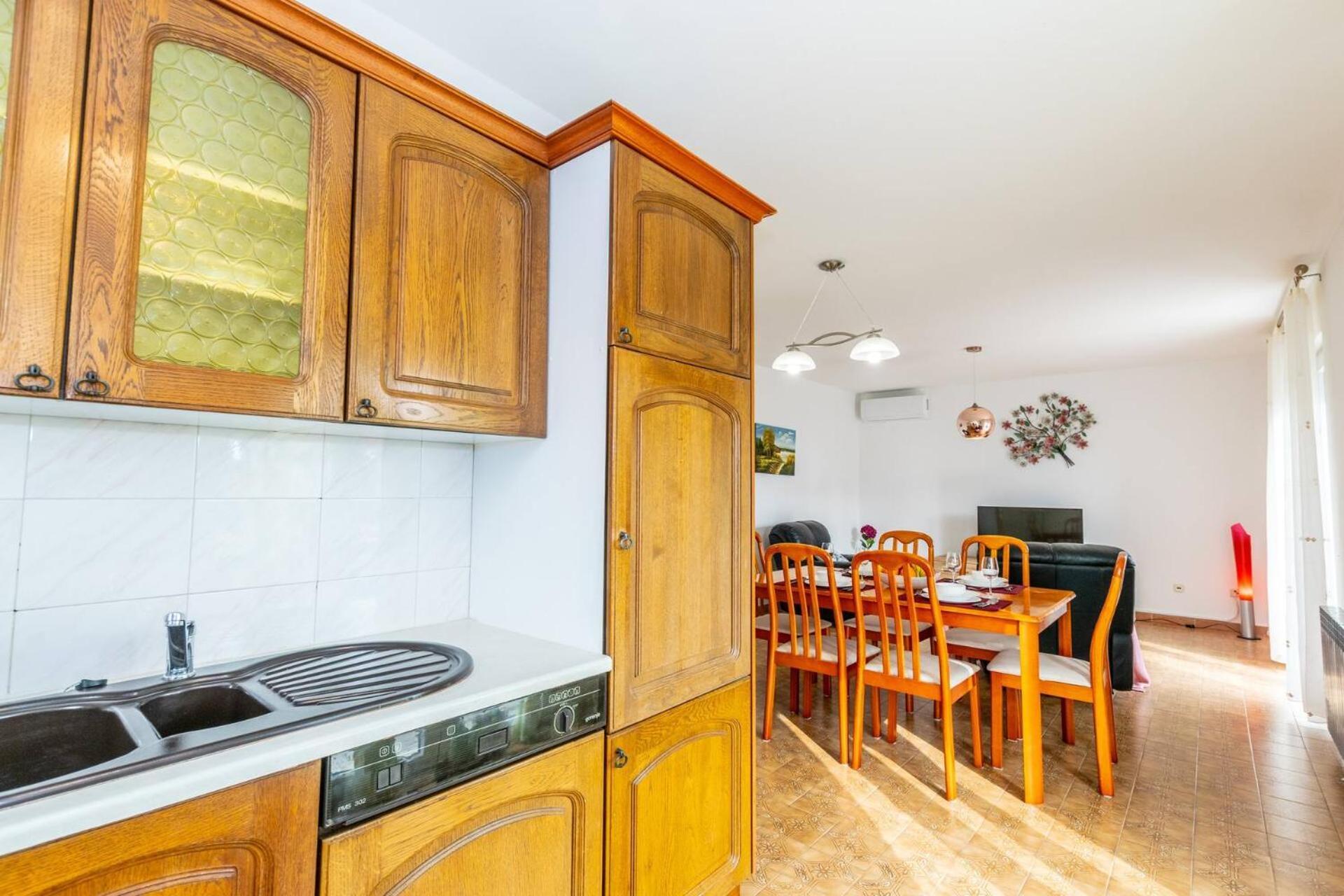 Family House With 2 Apartments - Irma เมดูลิน ภายนอก รูปภาพ