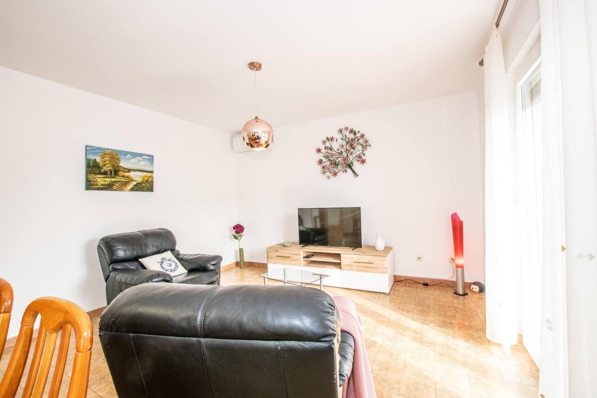Family House With 2 Apartments - Irma เมดูลิน ภายนอก รูปภาพ