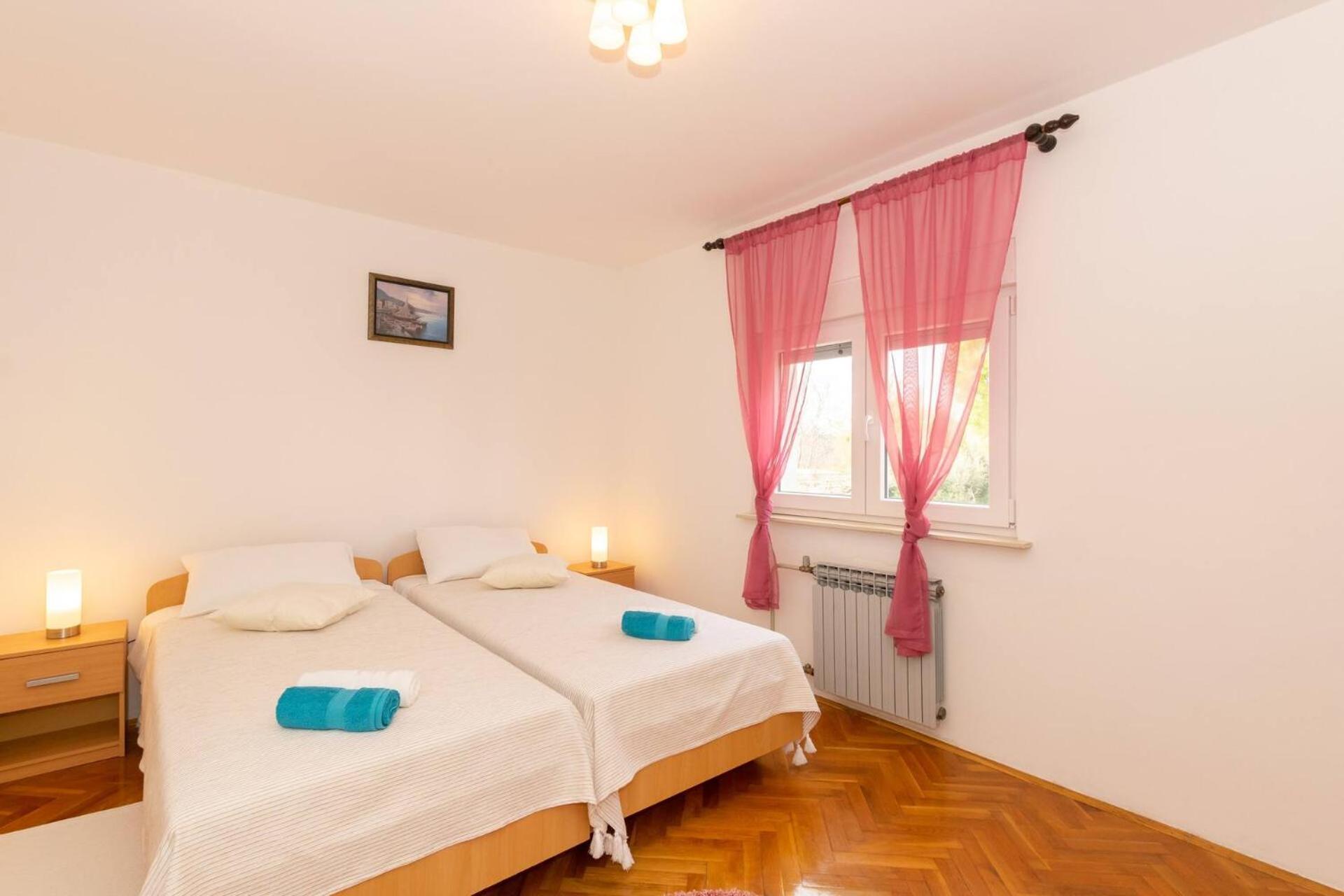 Family House With 2 Apartments - Irma เมดูลิน ภายนอก รูปภาพ
