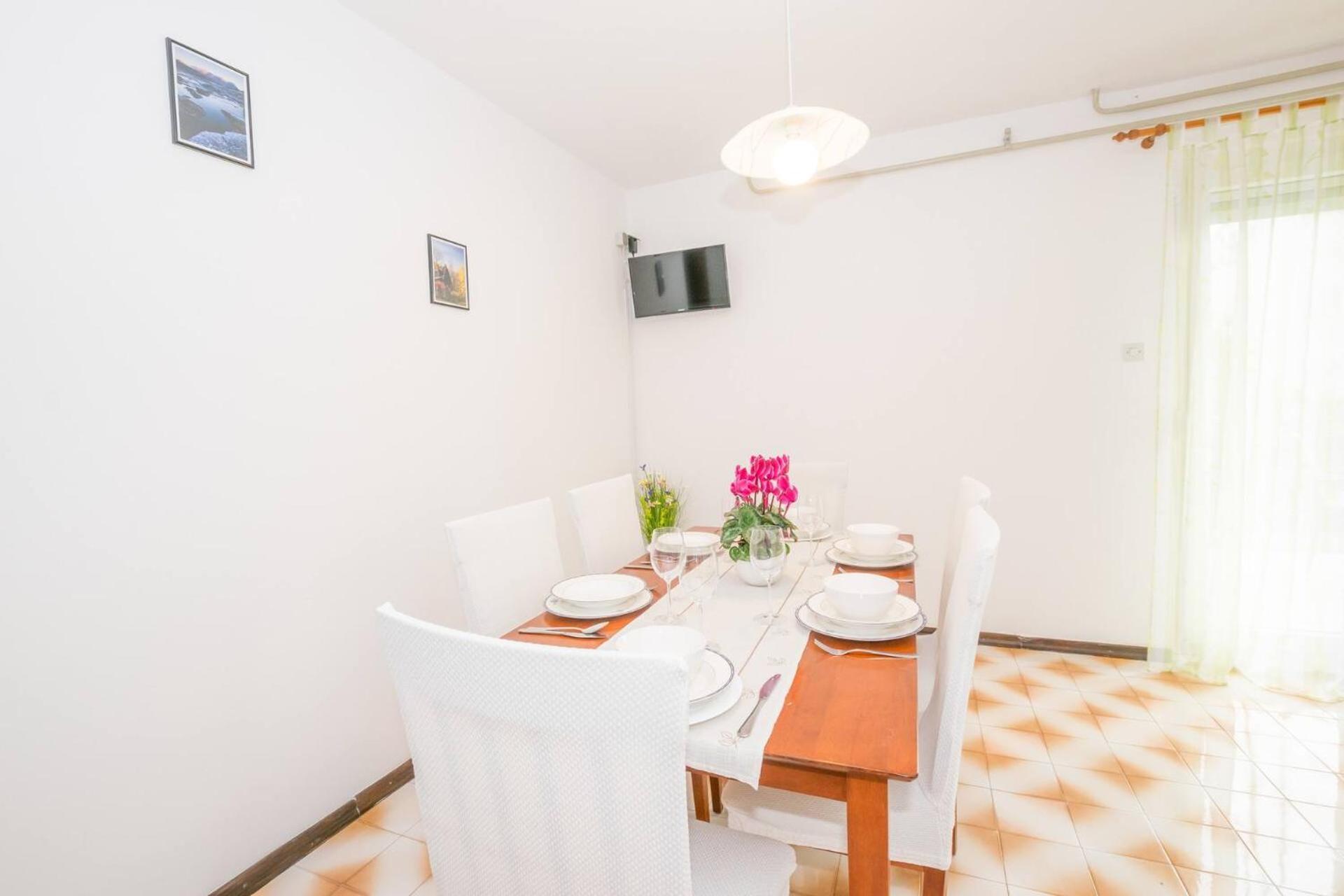 Family House With 2 Apartments - Irma เมดูลิน ภายนอก รูปภาพ