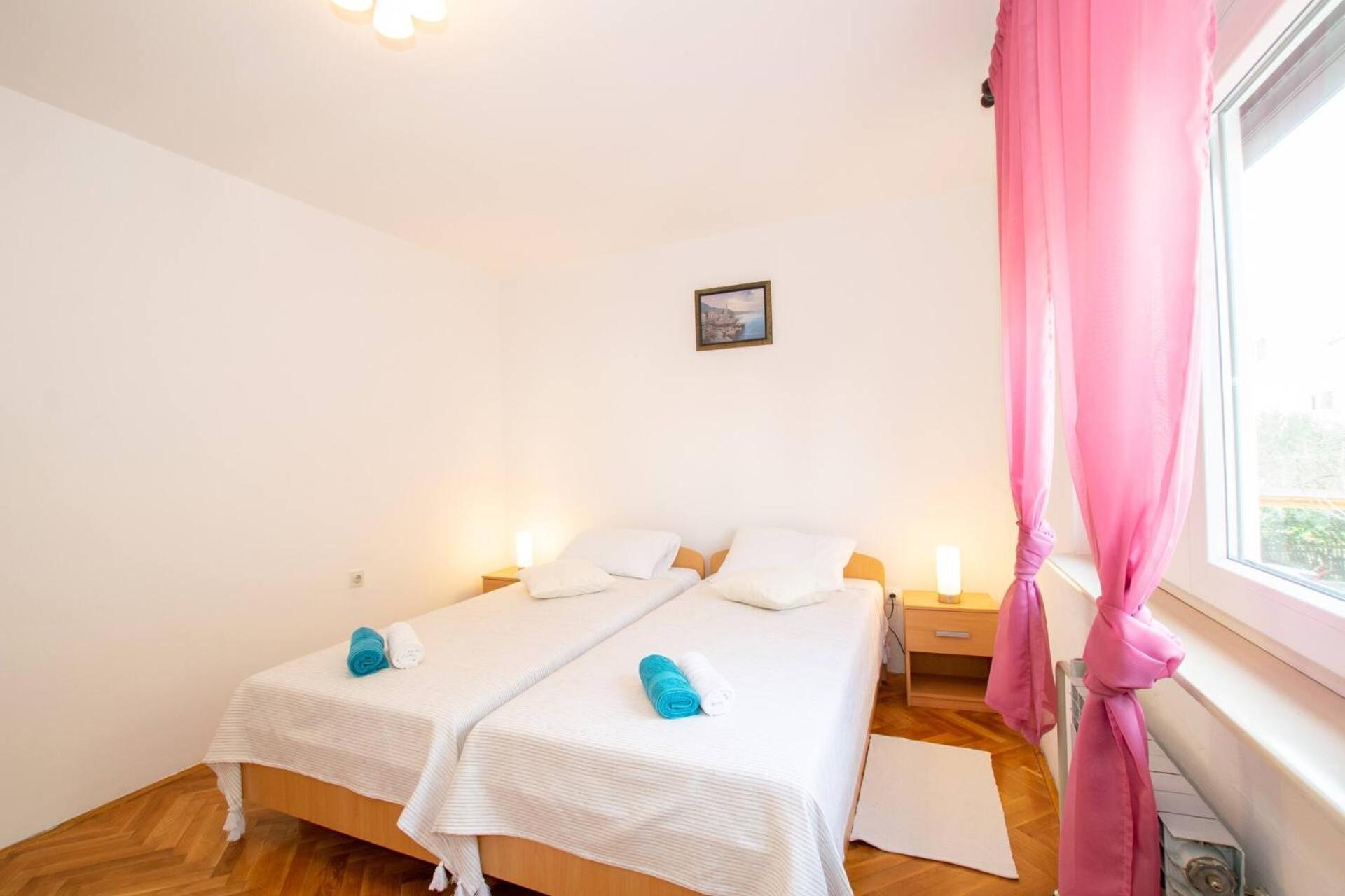 Family House With 2 Apartments - Irma เมดูลิน ภายนอก รูปภาพ